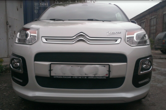 Защита радиатора "Standart" Citroen C3 Picasso (2012-2016) чёрная купить недорого с доставкой в Саров
