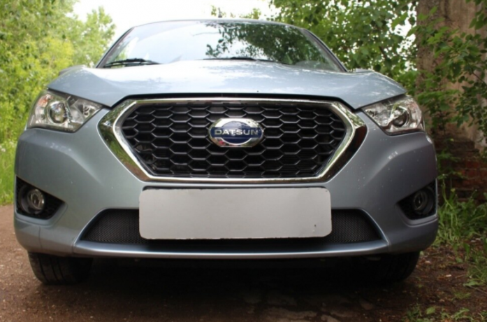 Защита радиатора "Standart" Datsun mi-Do (2015-н.в.) чёрная купить недорого с доставкой в Саров