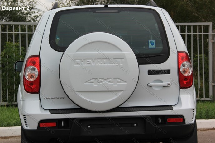 Чехол запасного колеса Chevrolet Niv@ с эмблемой Chevrolet купить недорого с доставкой в Саров